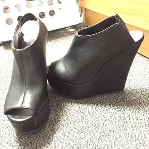 Madden girl black wedges