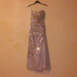 Homecoming full length dress. Only worn 1 time.