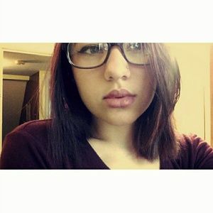 Meet your Posher, Malaina