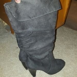 Heeled boots