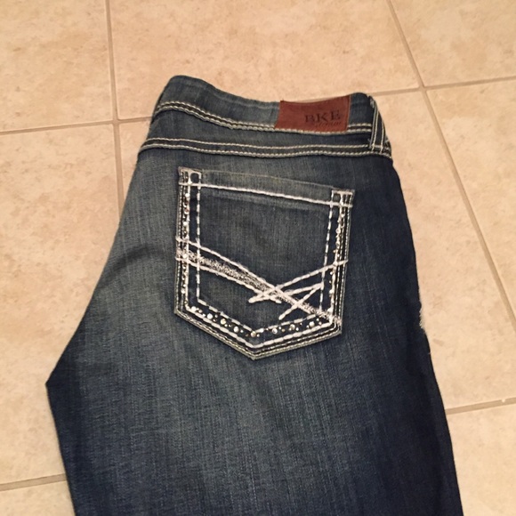 BKE Sabrina straight leg Jean. Size 30R.