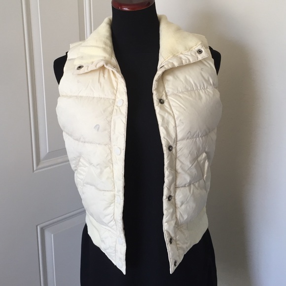 A&F yellow vest