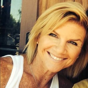 Meet your Posher, Leslee