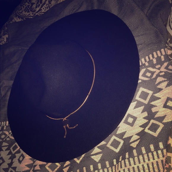 Forever 21 hat