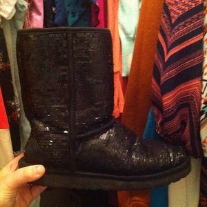 Sequined short black ugg boots