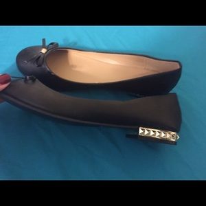 Black ballet flats