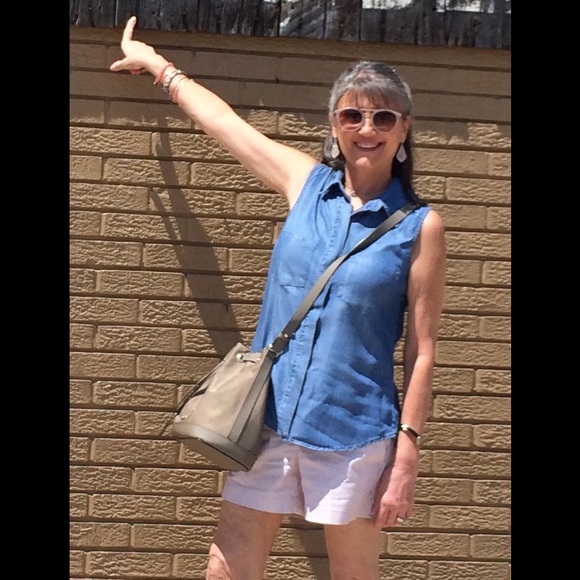 Meet your Posher, Rhonda - Picture 2 of 6