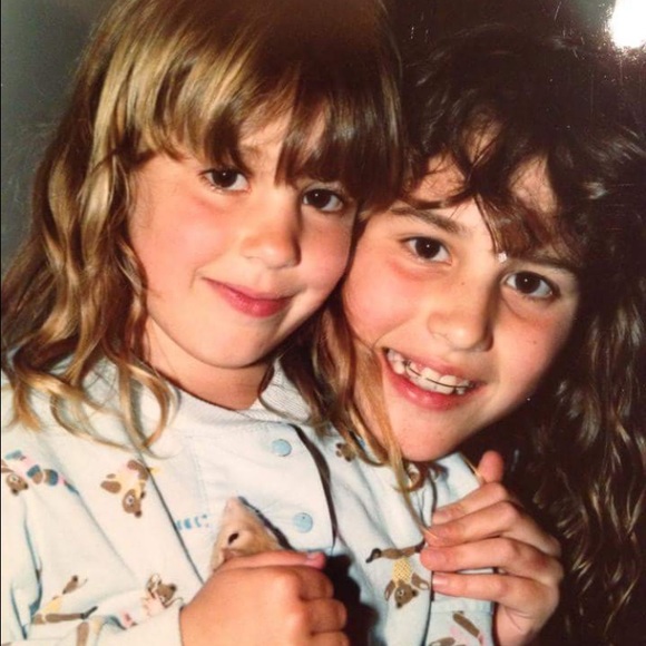 Meet your Poshers - Picture 4 of 4