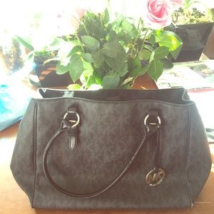 Michael Kors Tote