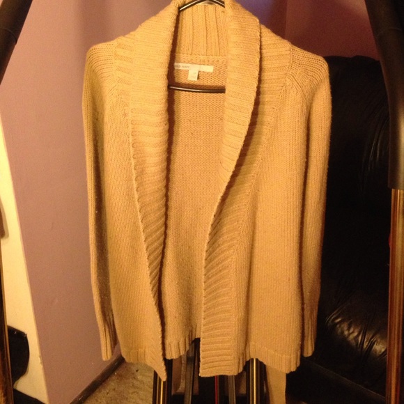🌿Tan Old Navy Sweater🌿 DONATED! - Picture 3 of 4