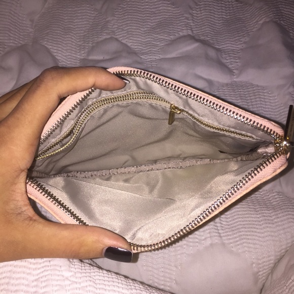 Kendra Scott large wristlet.