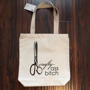 Tote with a little sass. Crafty girls.