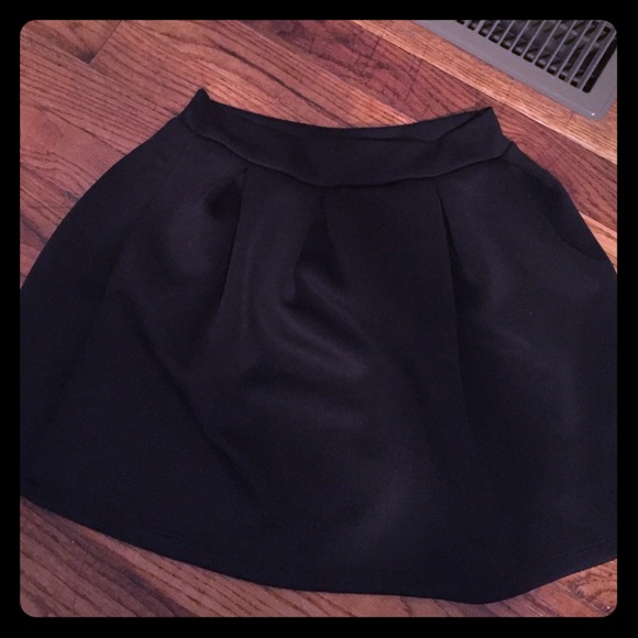 Black skater skirt
