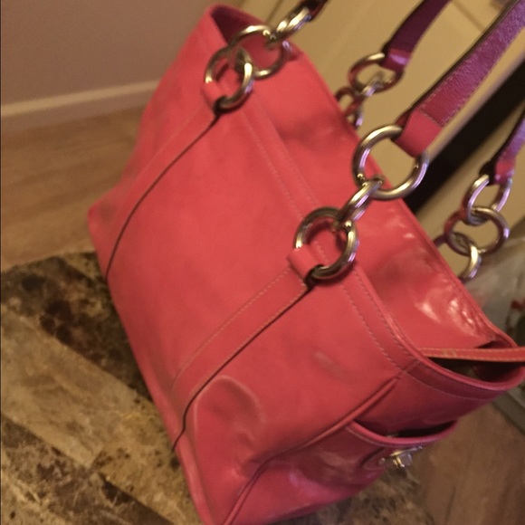 SOLD! LOCAL! COACH Pink Patent Leather Bag - Picture 4 of 4