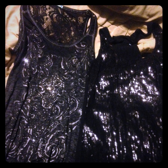 2 crop top shirts NWOT