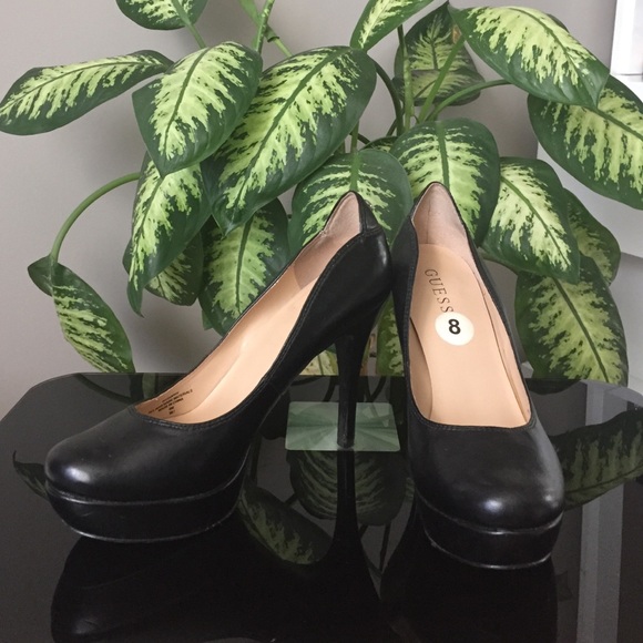 Guess Heels worn few times in good condition