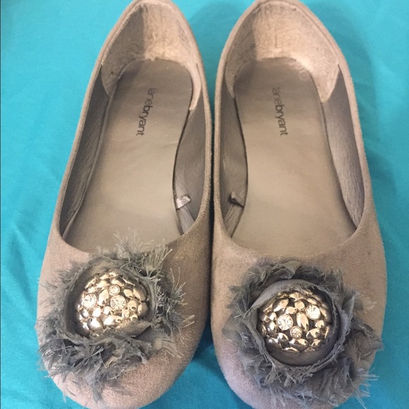 Gray ballet flats.