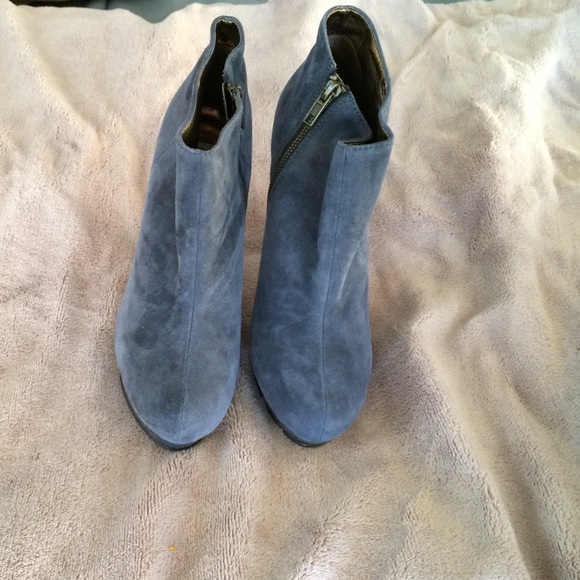 Boots - Picture 2 of 4