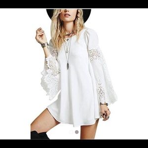 ❤️SOLD ON Ⓜ️❤️White Boho Bell Sleeved Dress