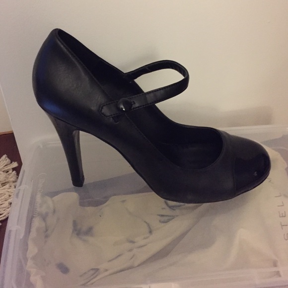Stella McCartney faux-leather blk heels patent toe