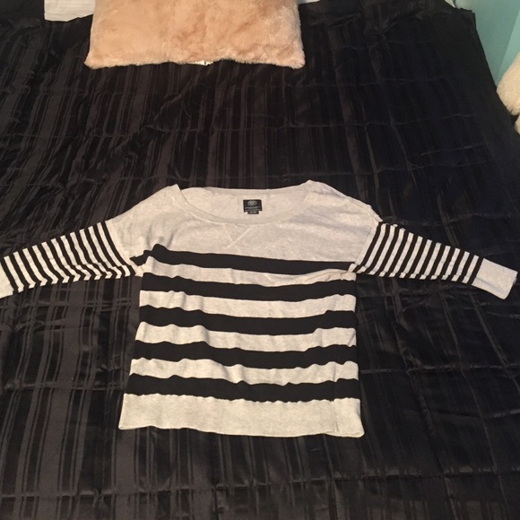Gray and black striped American Eagle soft sweater
