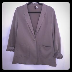 Taupe boyfriend blazer. Size XL