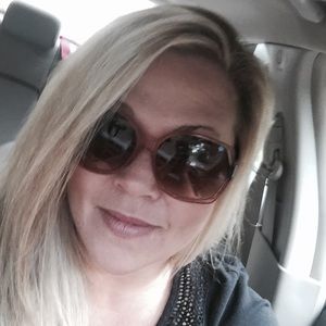 Meet your Posher, Holly