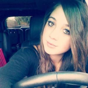 Meet your Posher, Caelyn