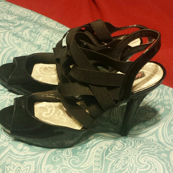 Strappy heels. Super cute!!