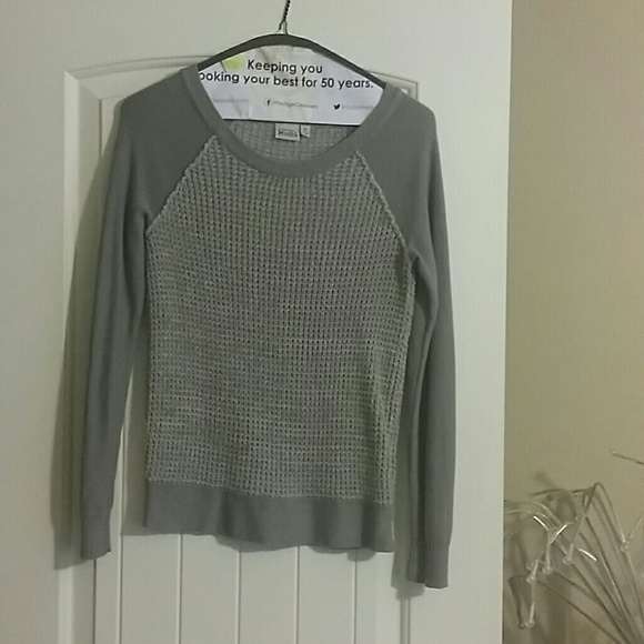 Mudd size small sweater