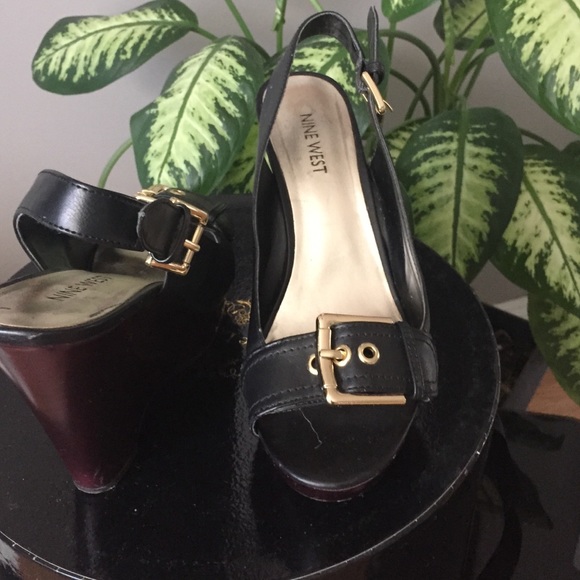 Nine West sandal/wedges super comfortable