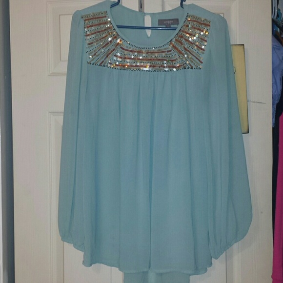 Beautiful baby doll sleeve shirt