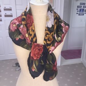 Chanel authentic scarf 33x33 in silk