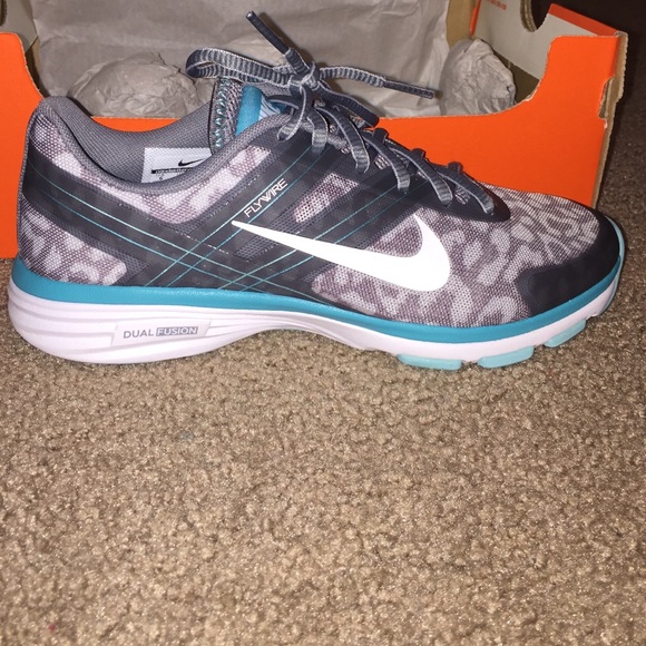 Nike dual fusion