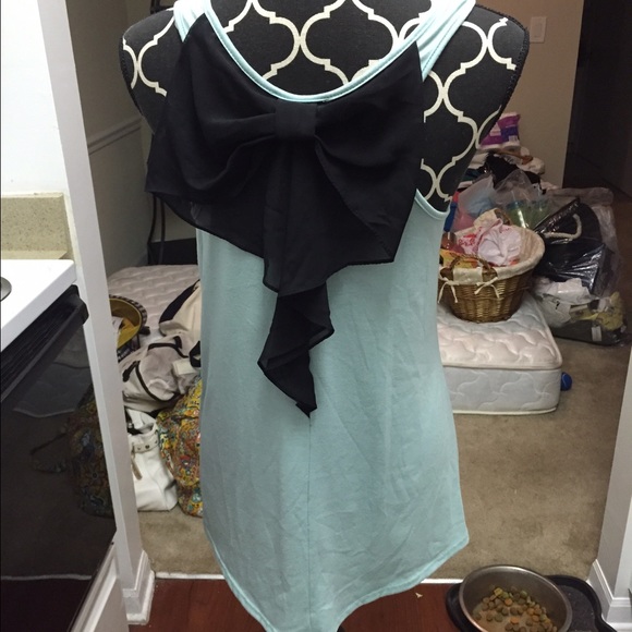 Tank top worn great with leggings - Picture 1 of 2