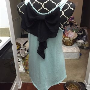 Tank top worn great with leggings