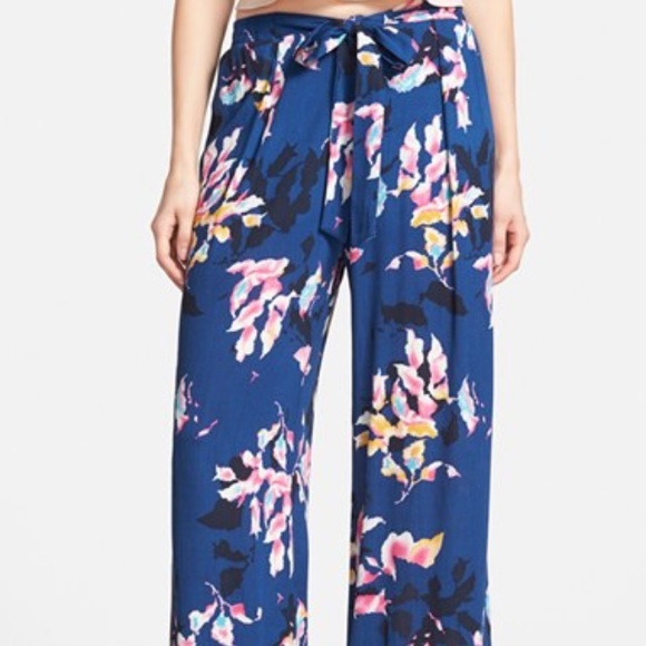 ASTR Pants - ASTR floral palazzo pant