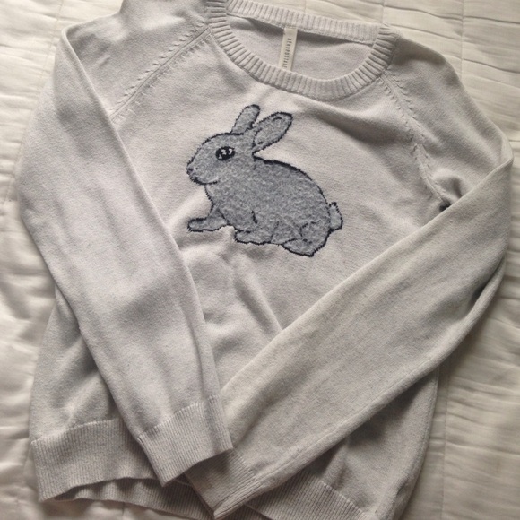 NWOT AERO Sweater