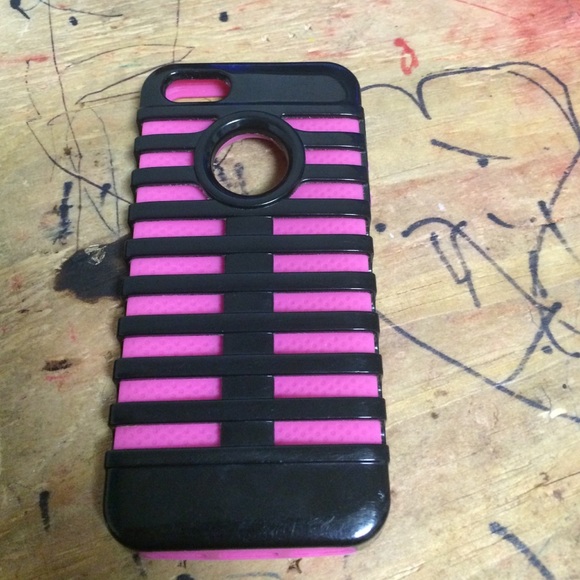Black and pink iPhone 5s case