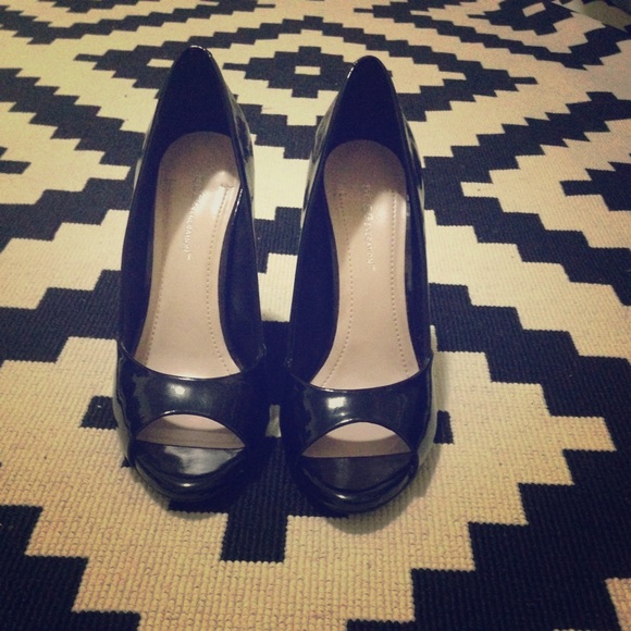 Black BCBG open toe heels