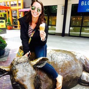 Meet your Posher, Joie