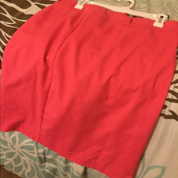 Coral pencil skirt