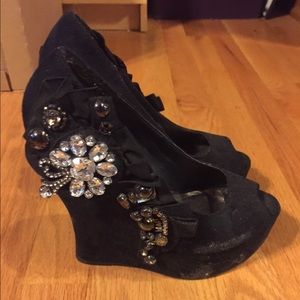 Zigi Soho peep toe wedges