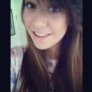 Meet your Posher, Emilee