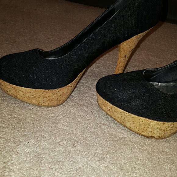 Heels - Picture 2 of 3