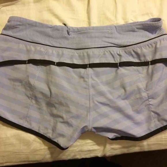Lululemon size 8 shorts - Picture 2 of 3