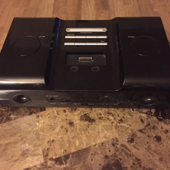 SOLD LOCALLY- iHome Radio/IPod Player - Picture 3 of 4