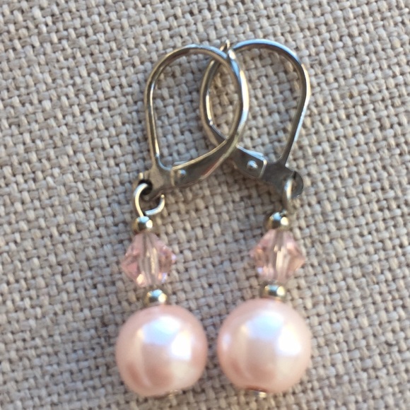 Accessories - Silver drop earrings w pink pearls & crystals