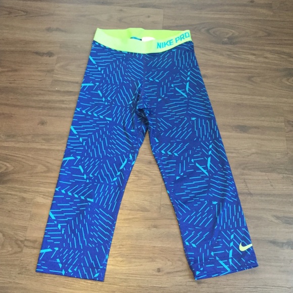 Nike Pants - Nike pro capris