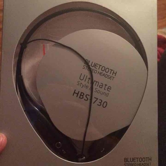 Bluetooth Stereo Headset - Picture 1 of 4